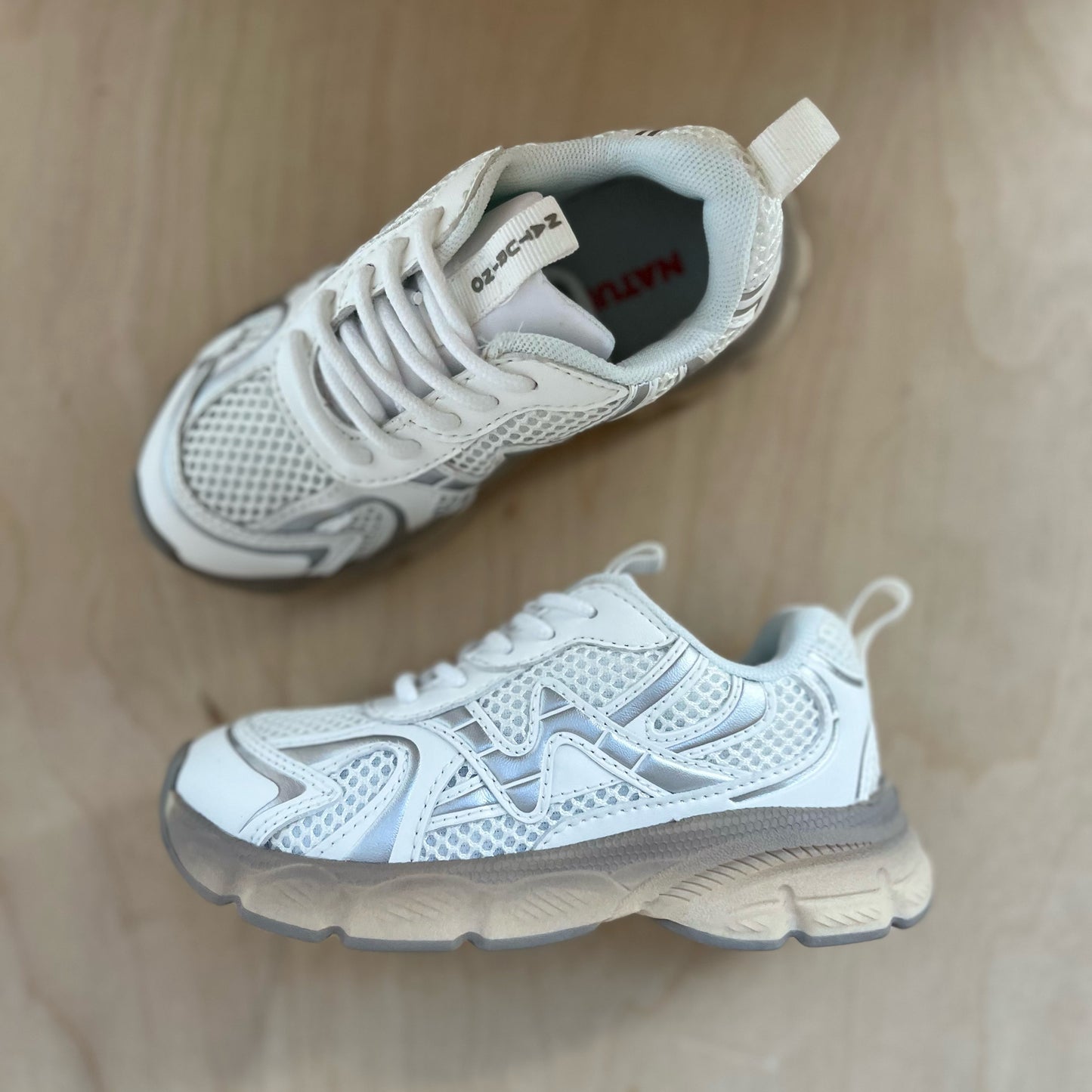 sneaker wave - white silver
