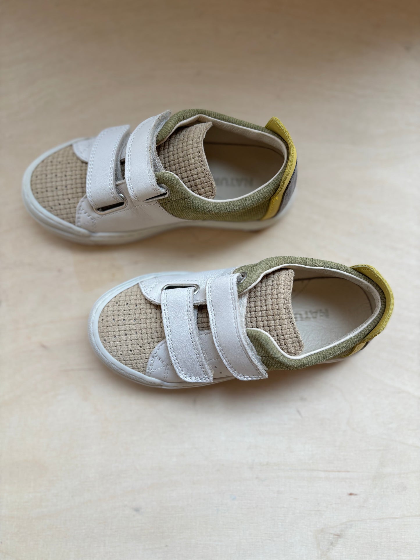 Naturino sneaker suede sand milk stone woven