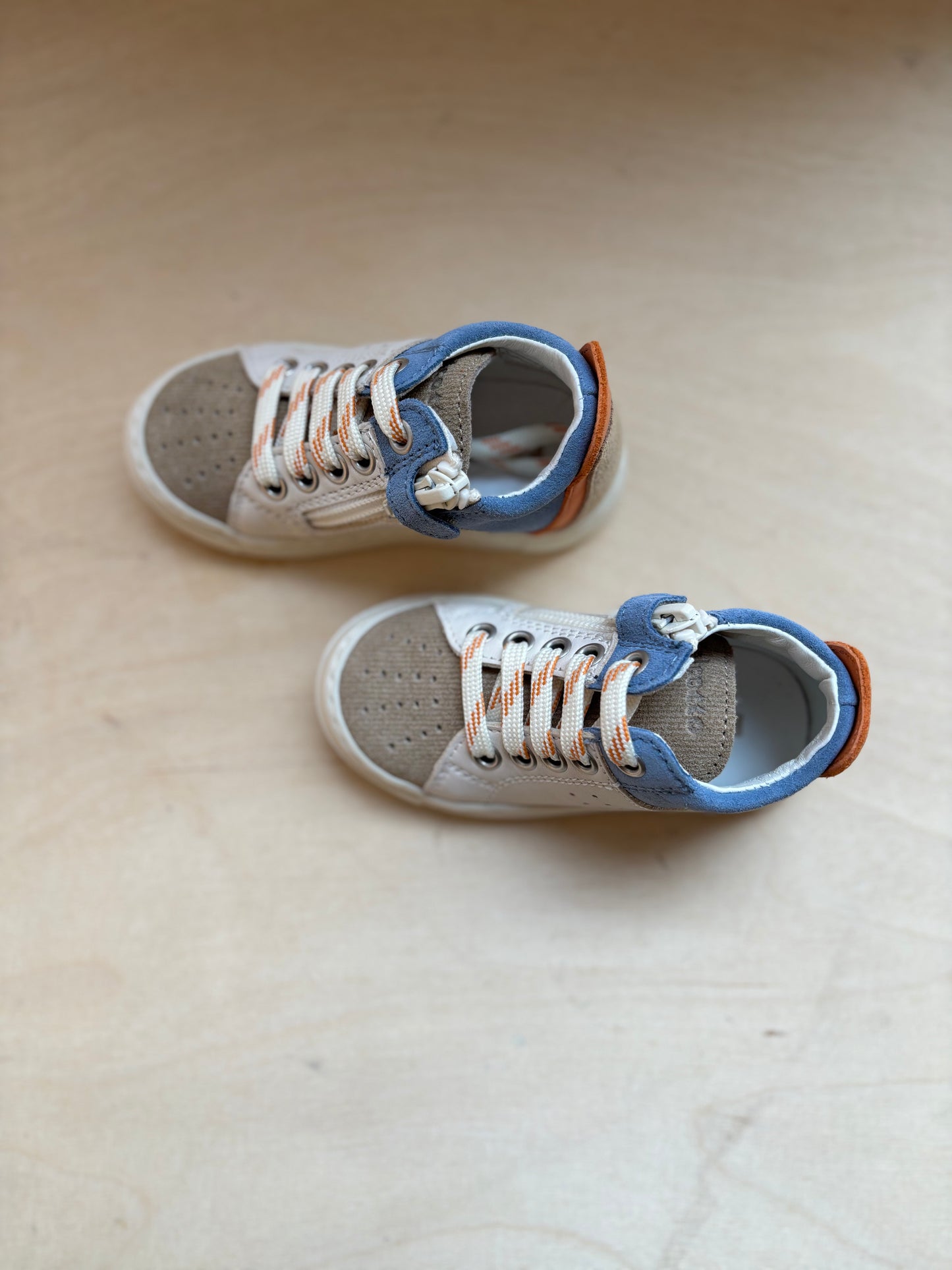 Falcotto sneaker suede sand milk