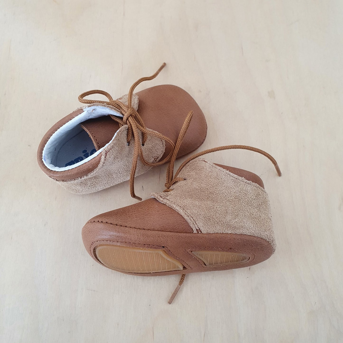 TRICATI - babyslofjes - suede espanol, camel