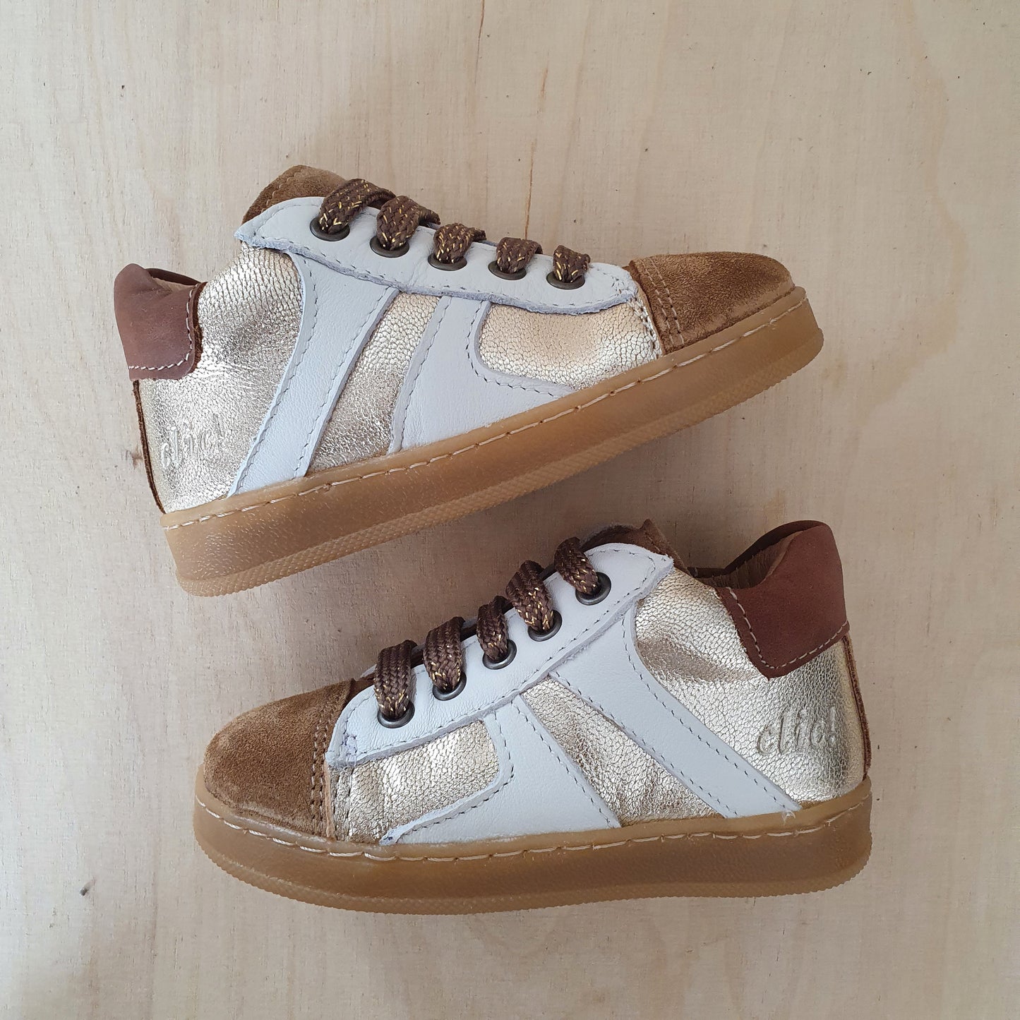 sneaker - country gold