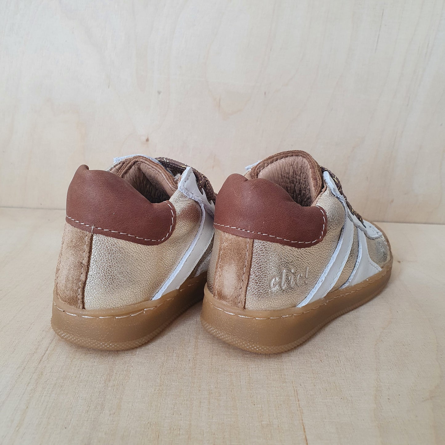sneaker - country gold
