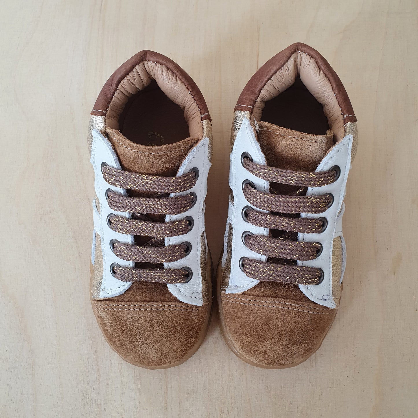 sneaker - country gold