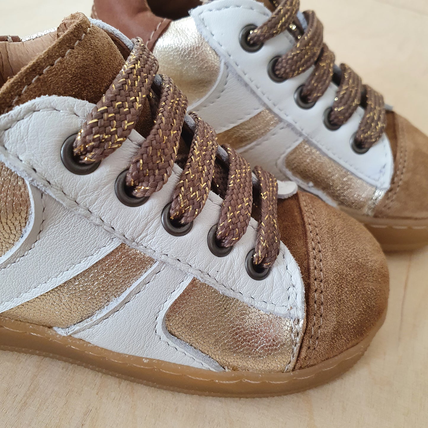 sneaker - country gold