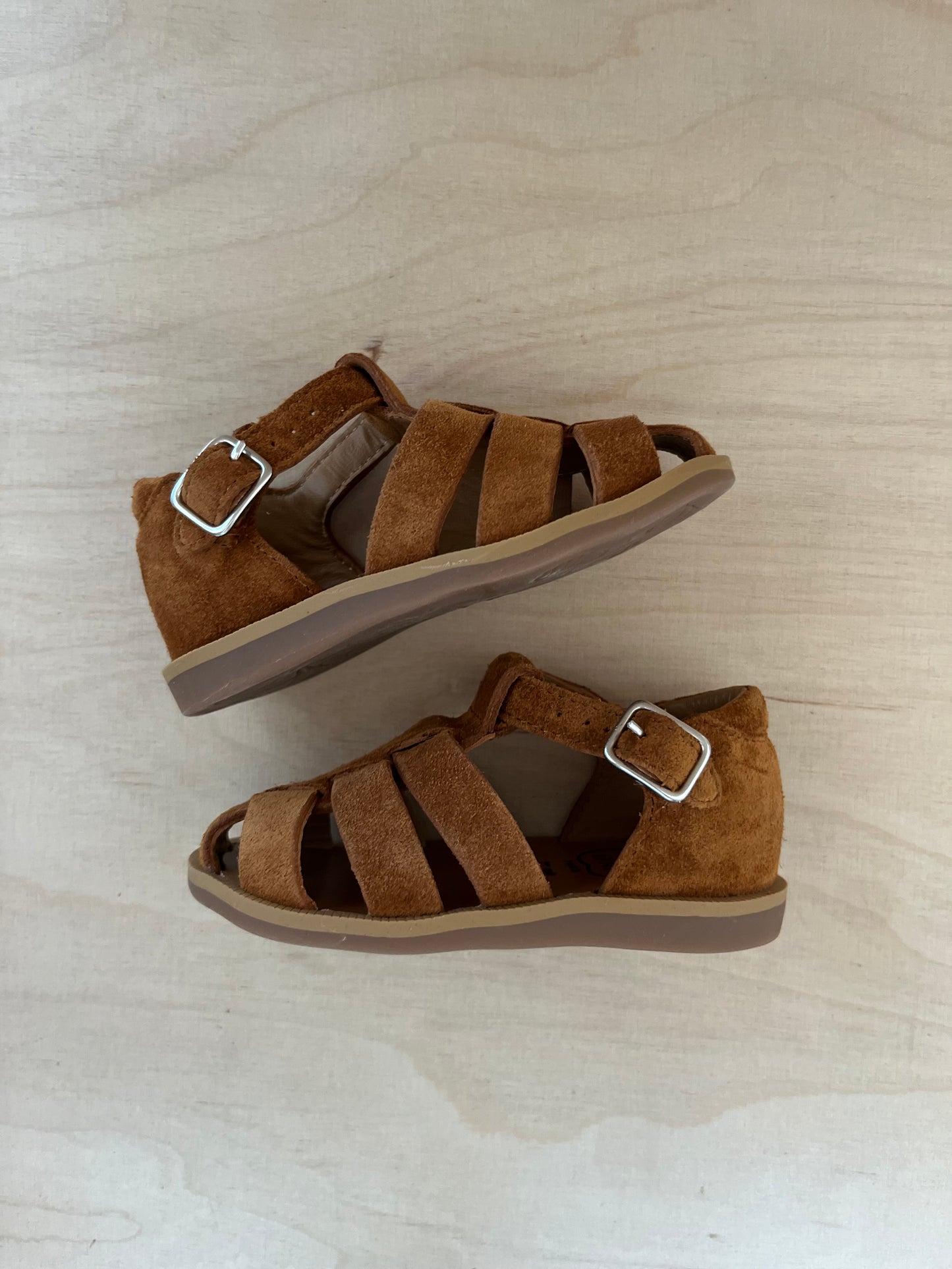 stapsandaal poppy daddy - velours caramel