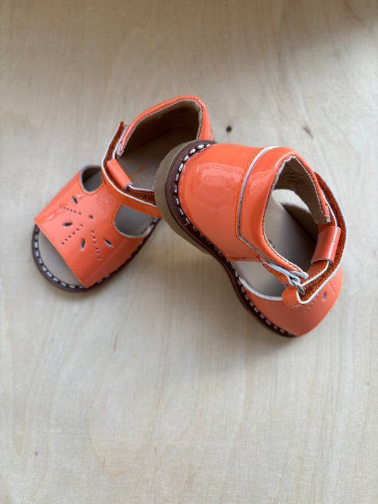 Confetti sandaal perfo lakleder naranja