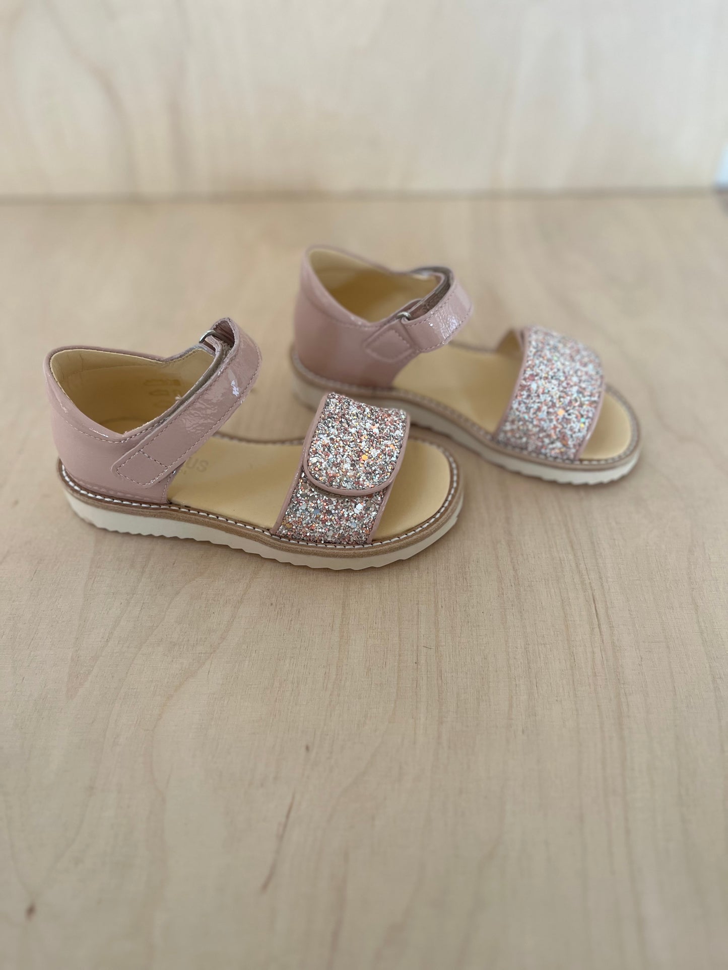 sandaal rosa glitters