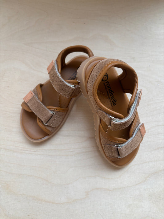 Rondinella sandaal beige