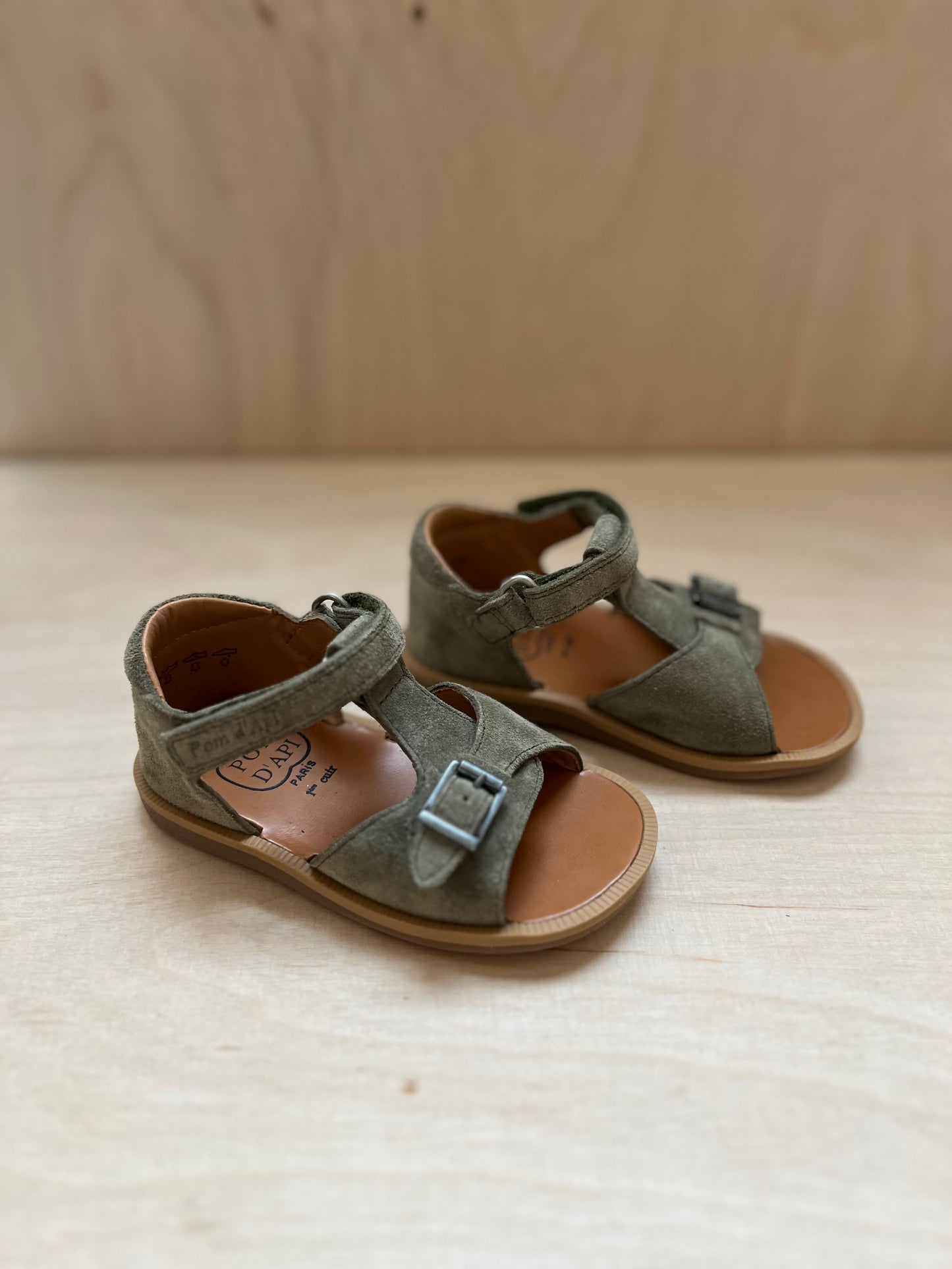 stapsandaal poppy easy - velours kaki