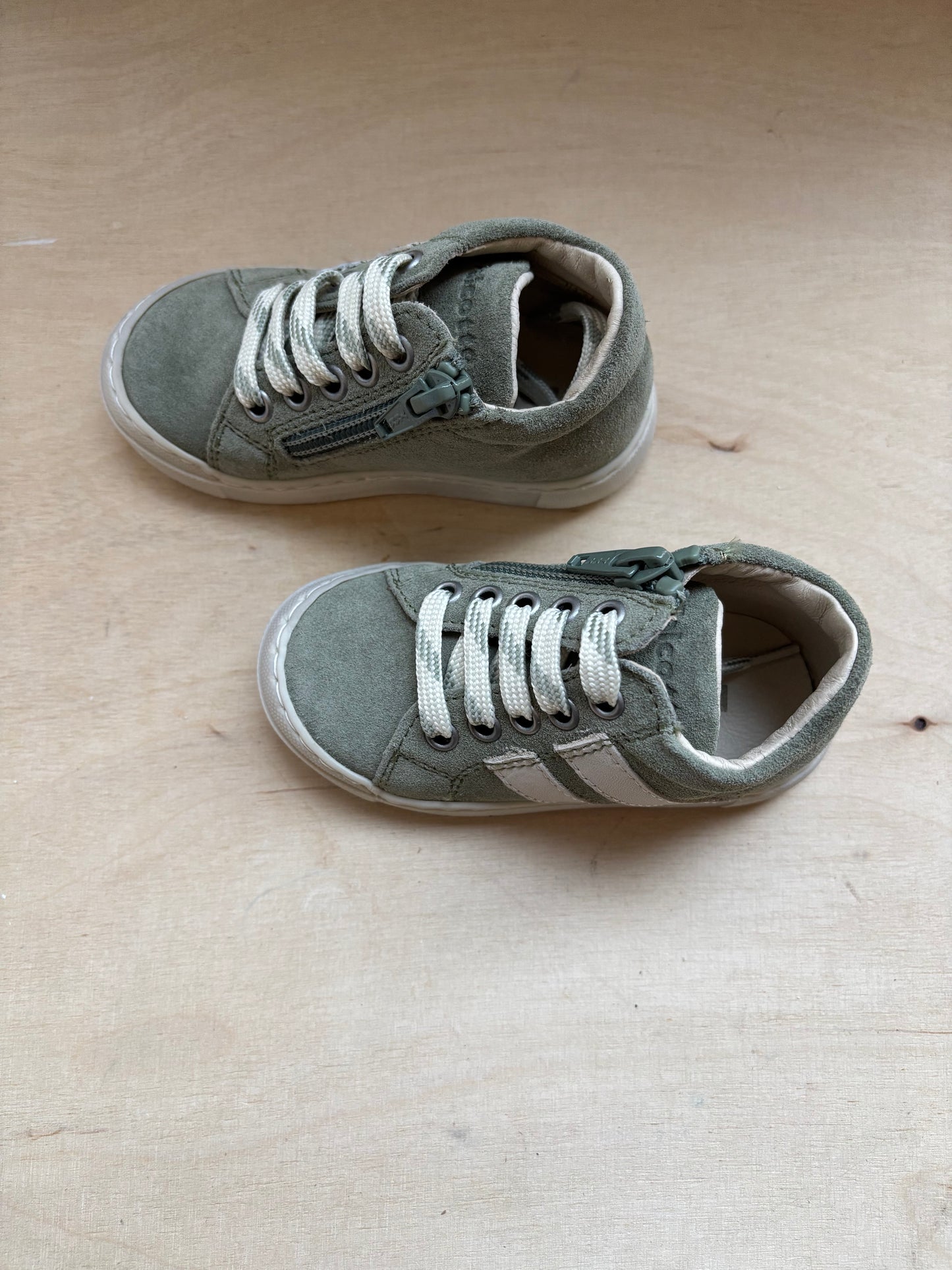 Falcotto sneakertje olijf suede