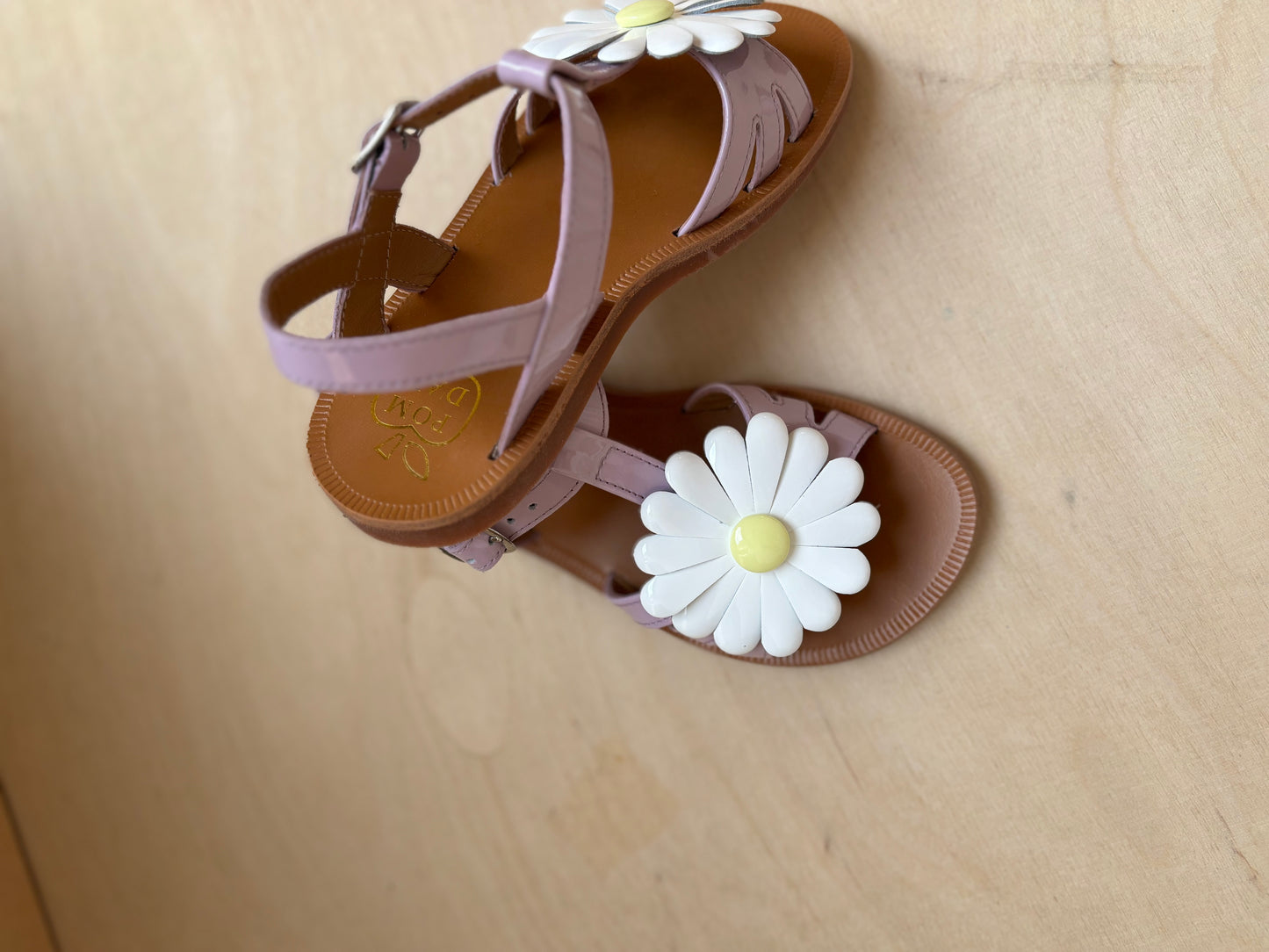 Pom d'api sandaal flower lila