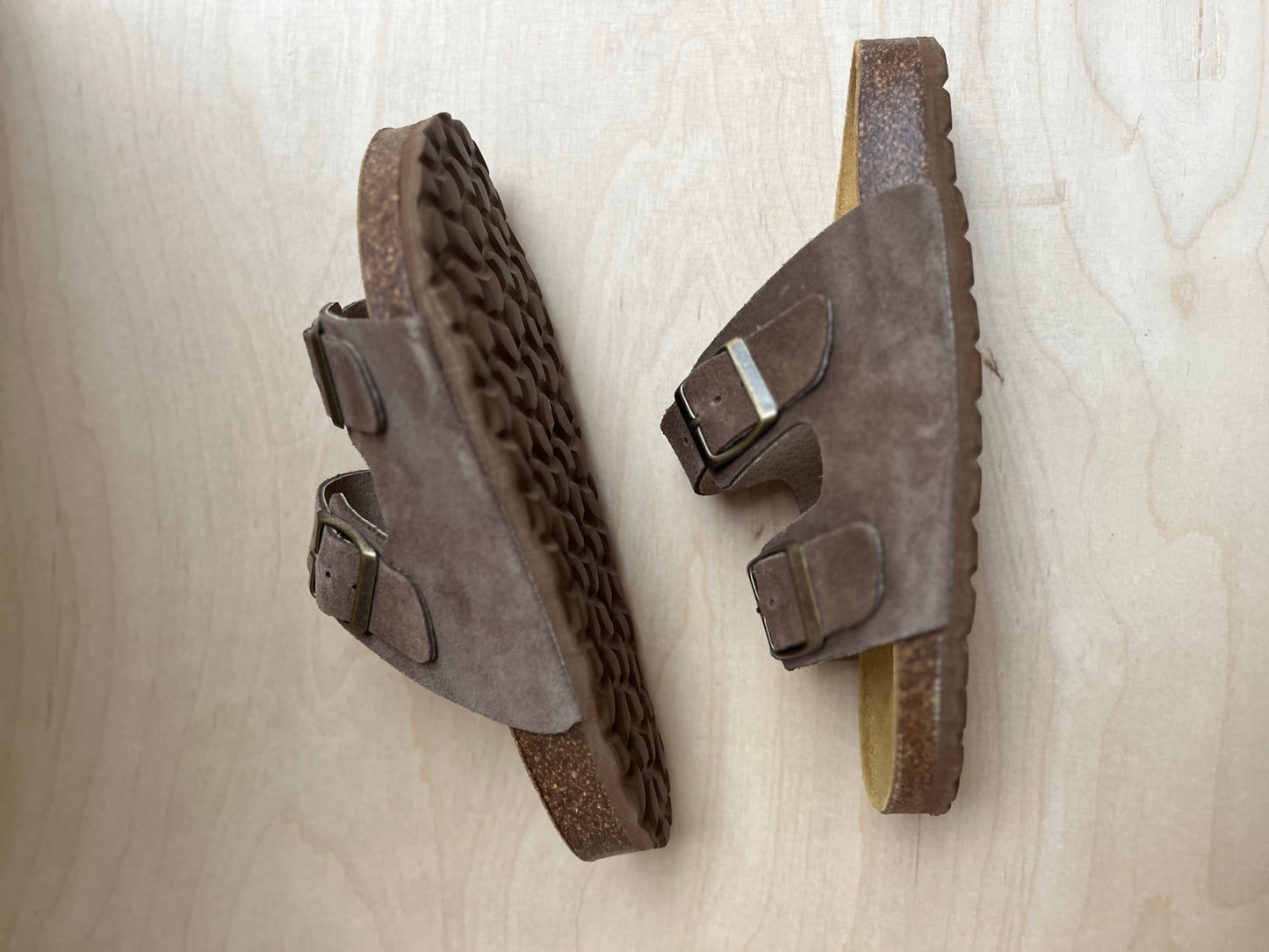 instappers - suede dark taupe