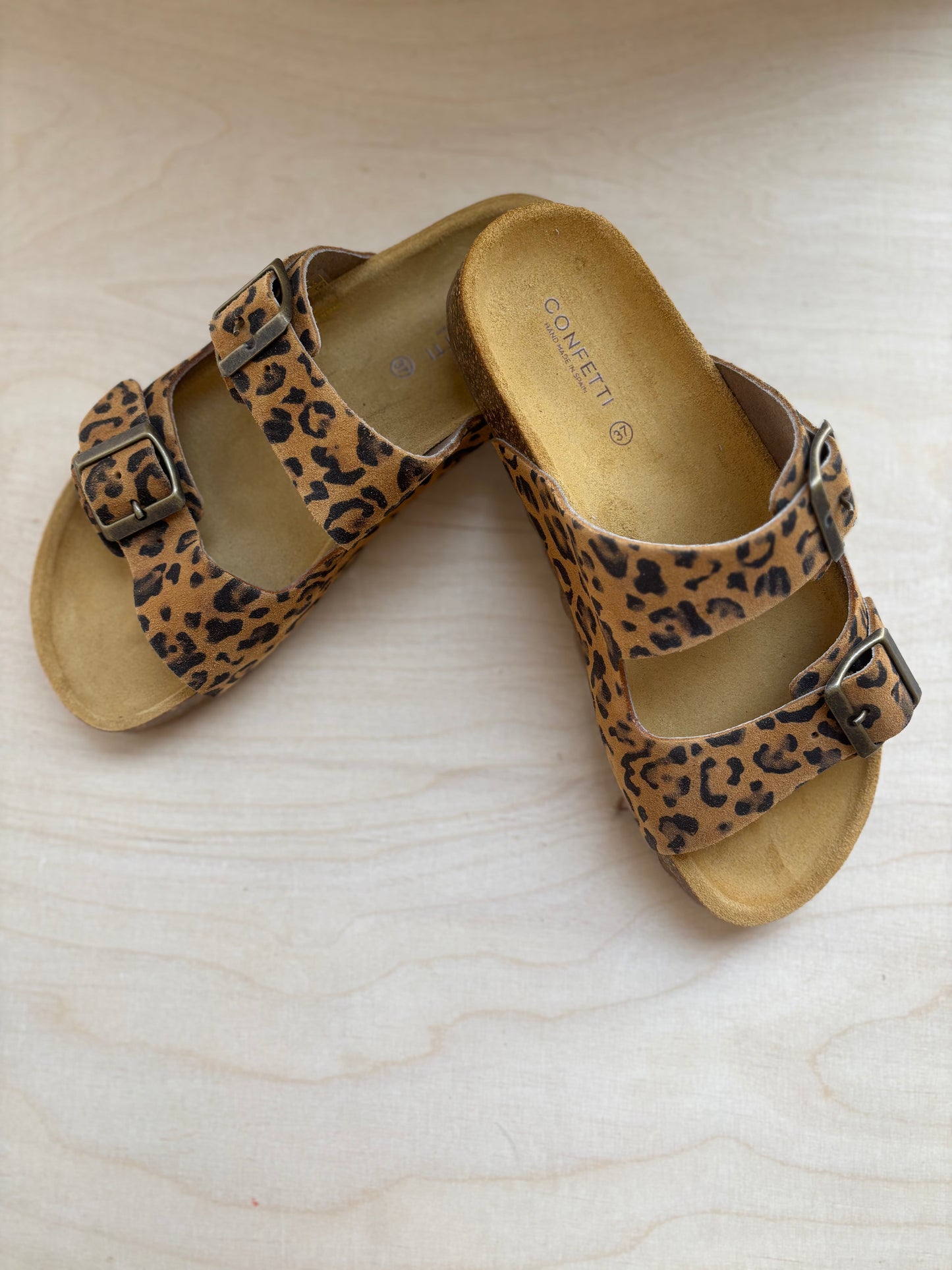 Sandaal leopard met gesp