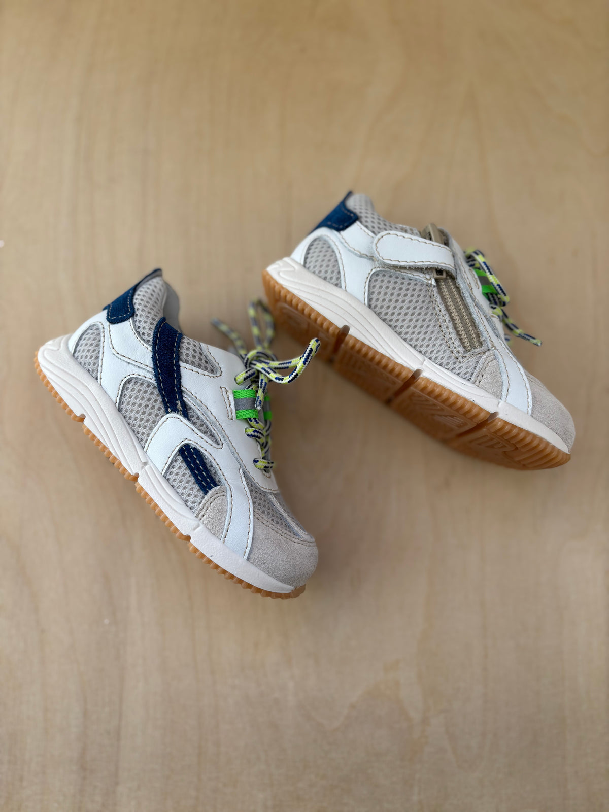 Romagnoli eerste runner blauw wit grijs