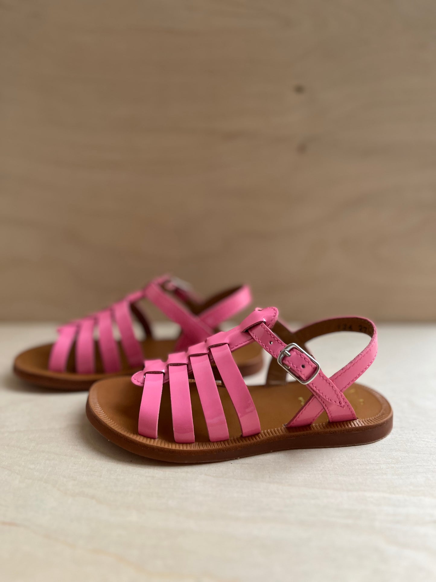 sandaal plagette strap - lakleder bubble gum