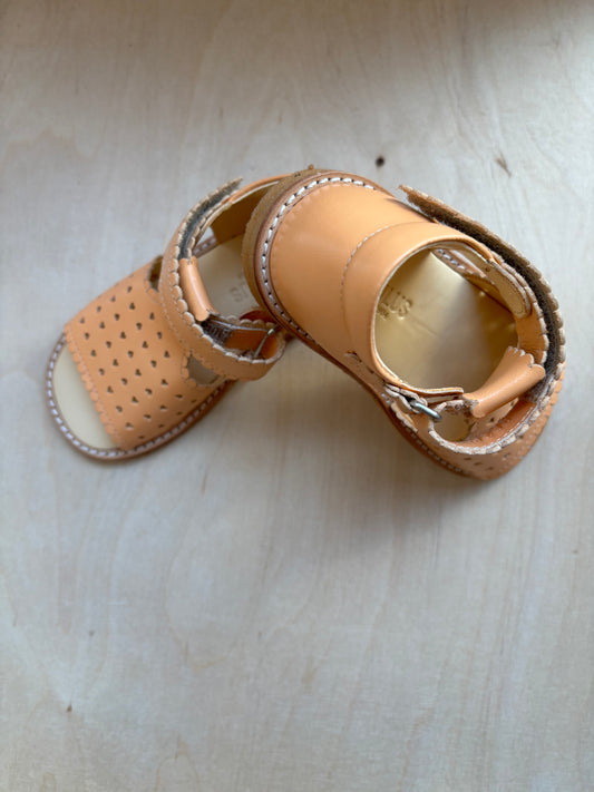 Angulus sandaal velcro abricot