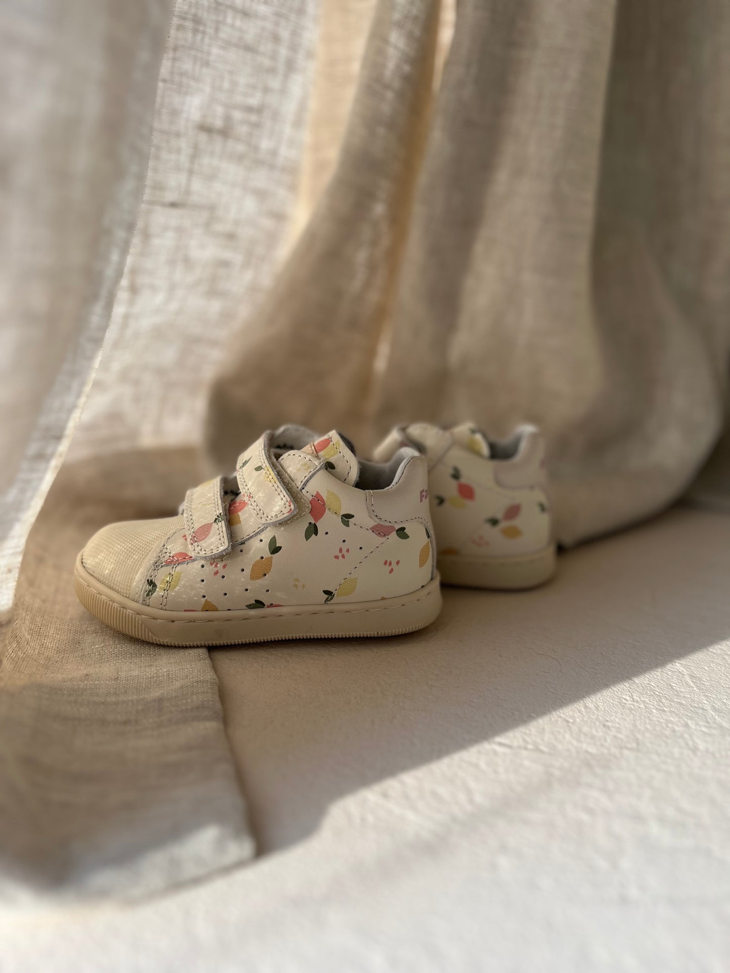 sneaker velcro moon - gummy, citrus