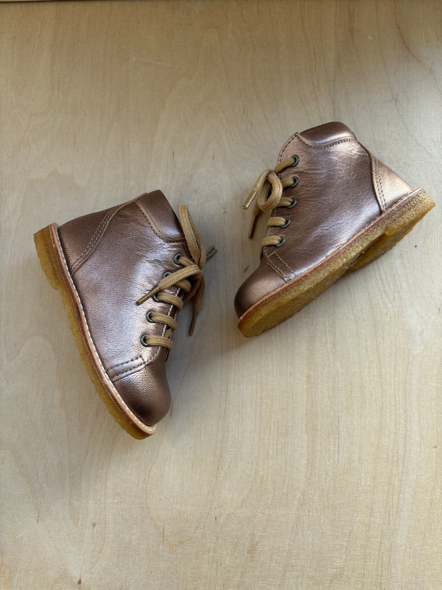 Angulus veterbottine rose leather