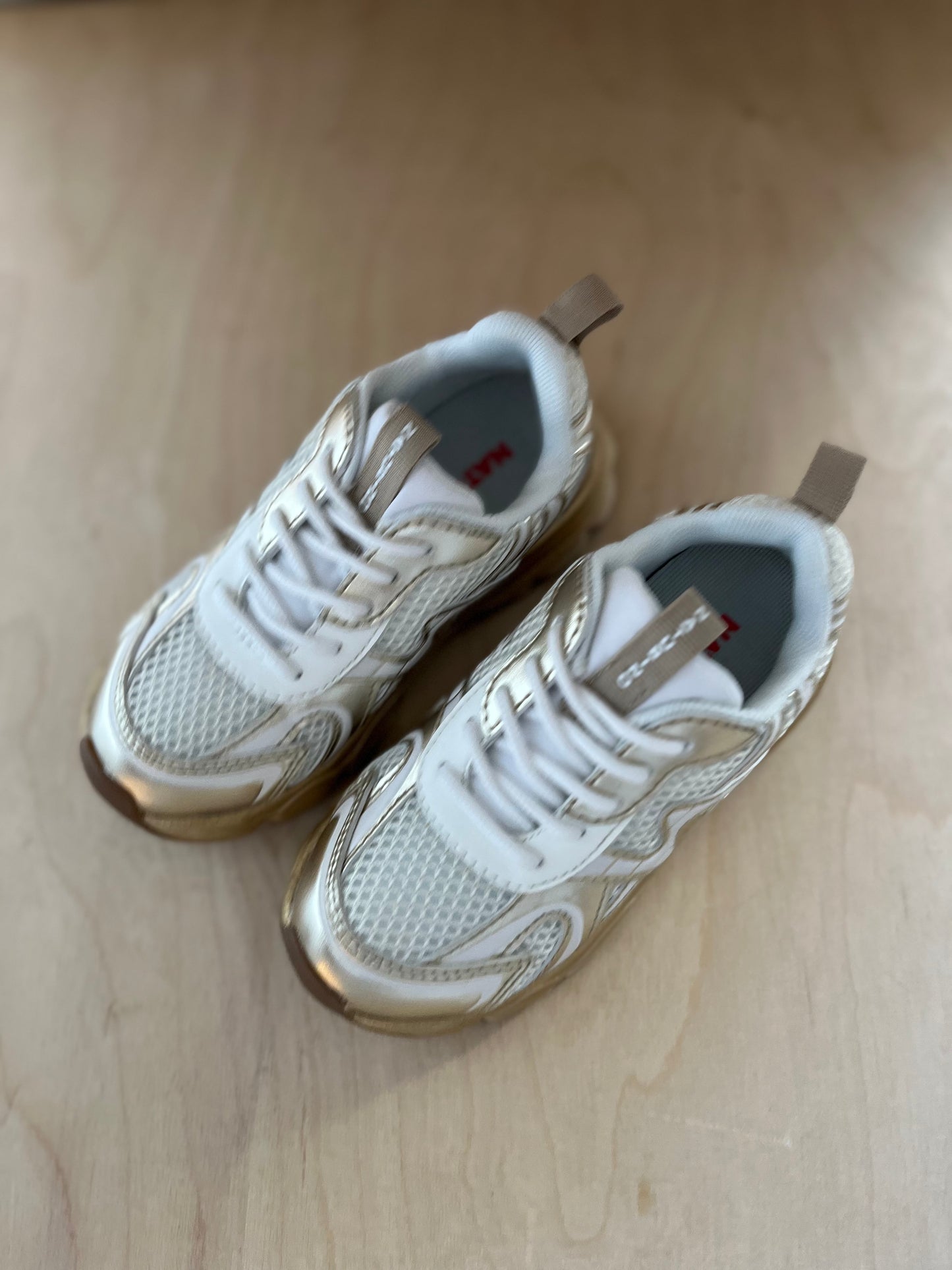 sneaker wave - platinum white