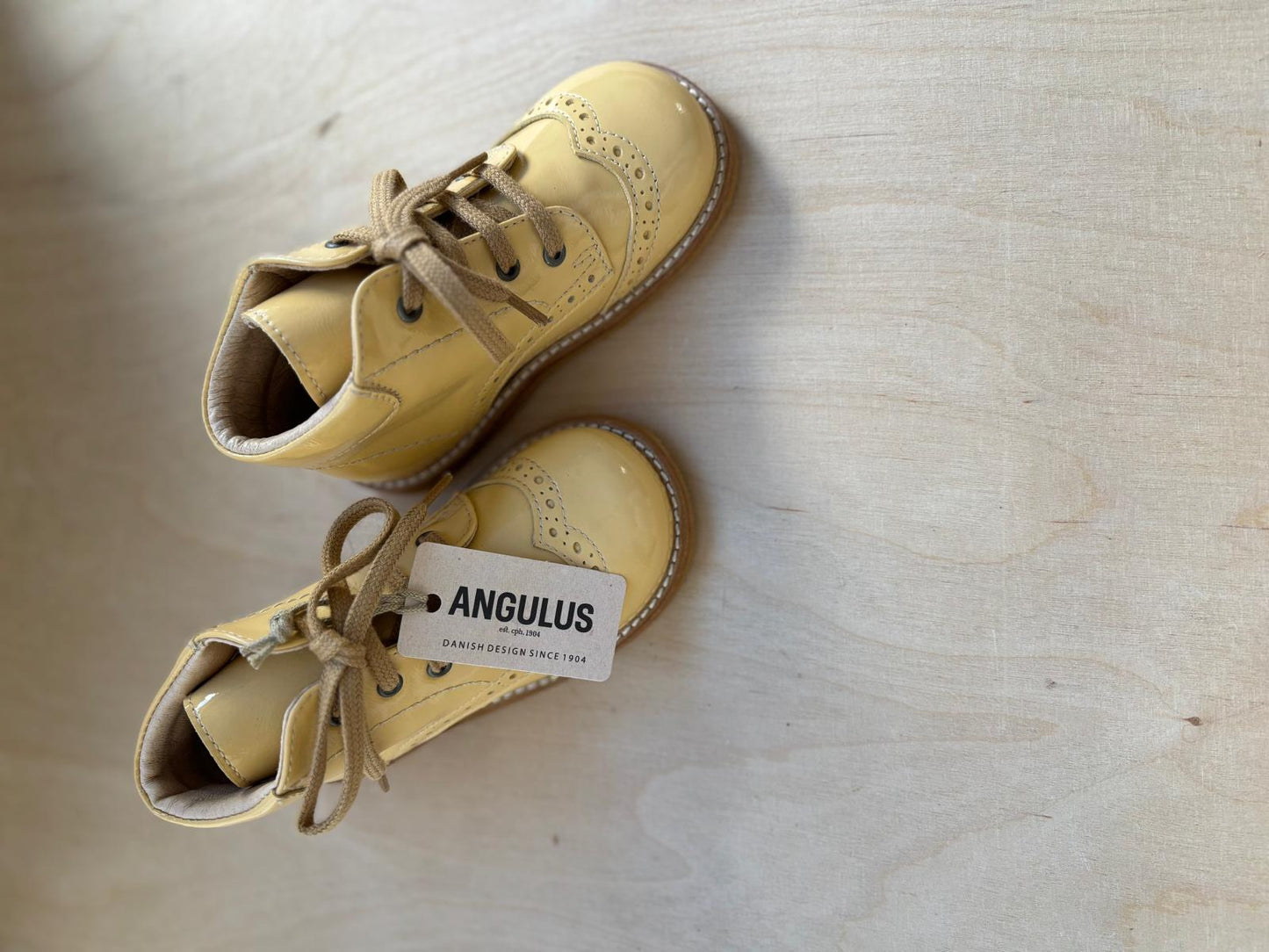 Angulus eerste stapper bottine geel