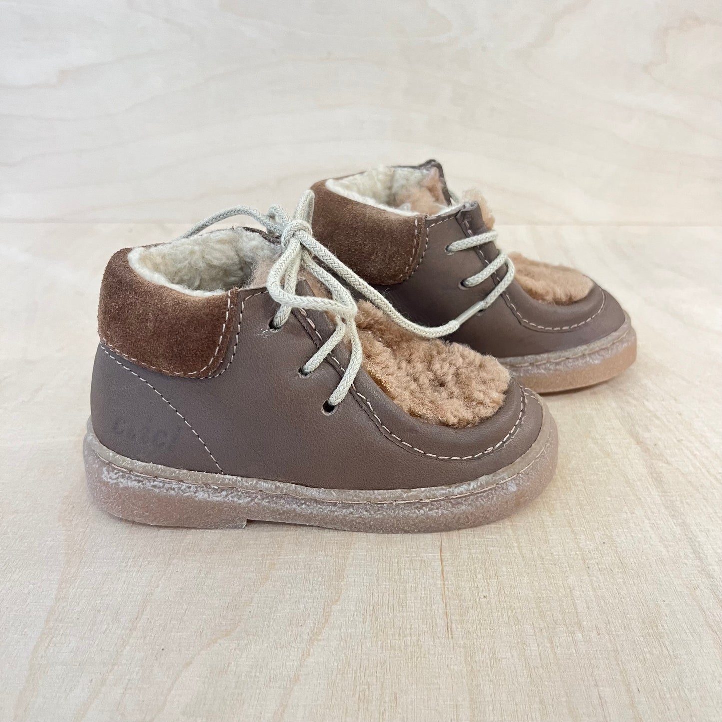 stapschoen - taupe met wol
