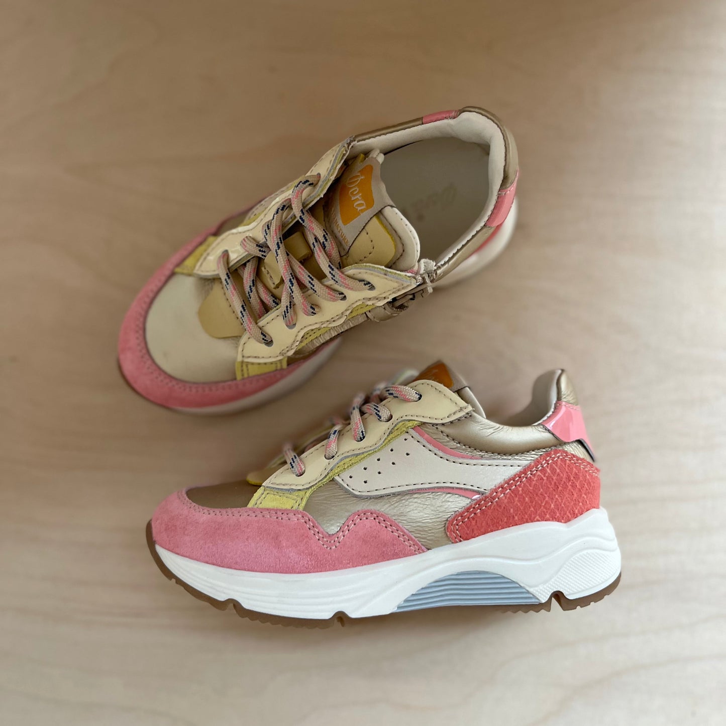 runner - gold pink