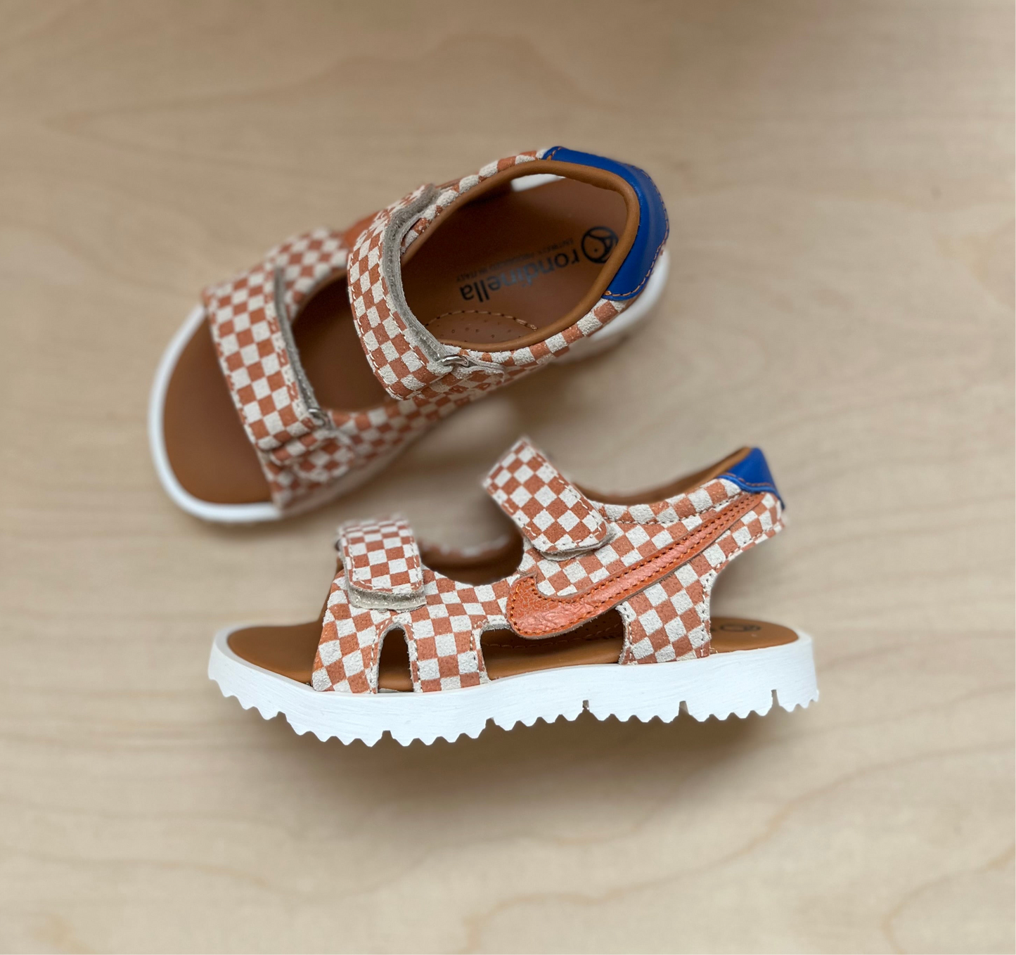 sandaal velcro - bruin met blauwe details