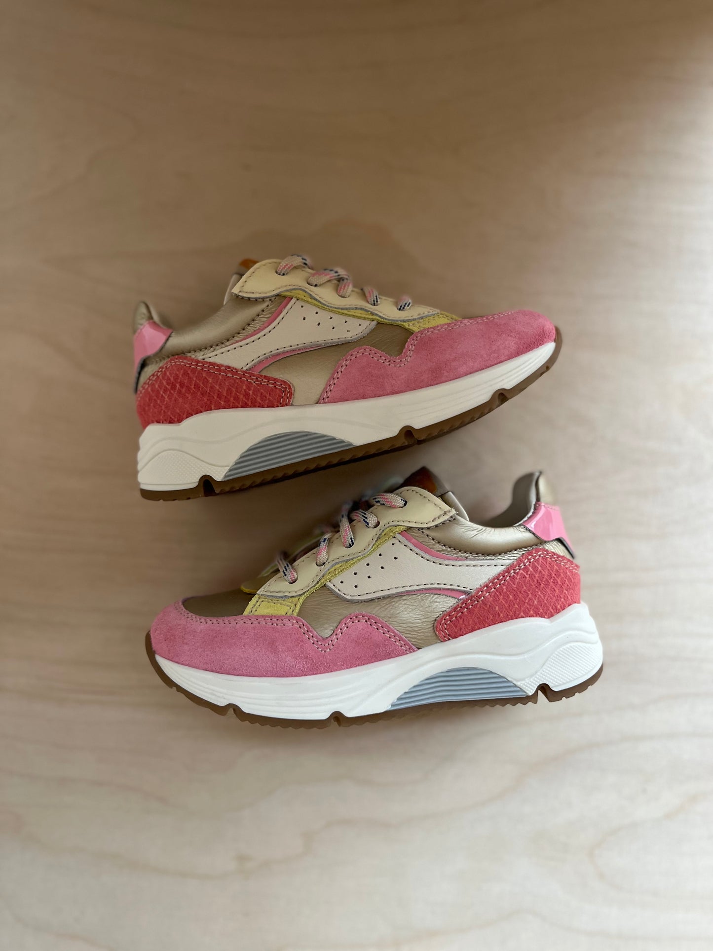 runner - gold pink