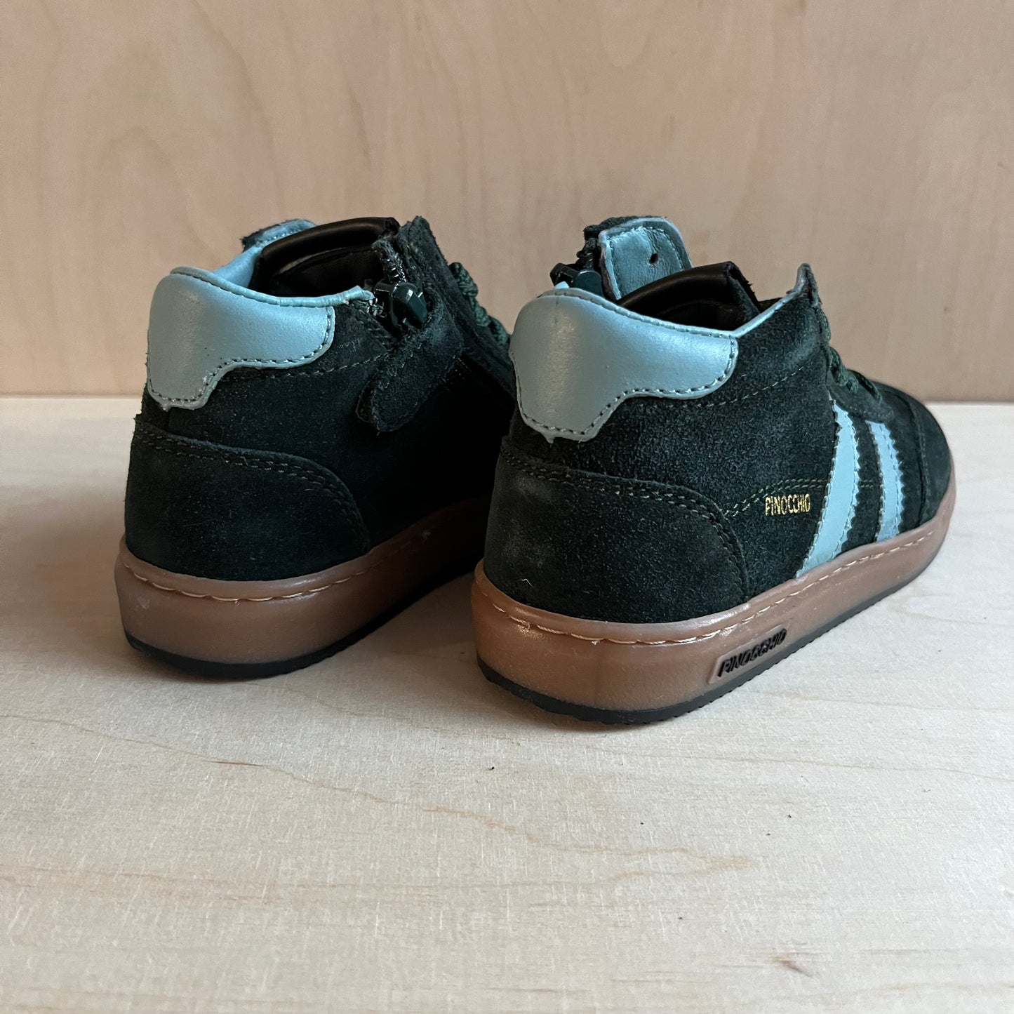 sneaker harry - groen suede, azuurblauwe strepen