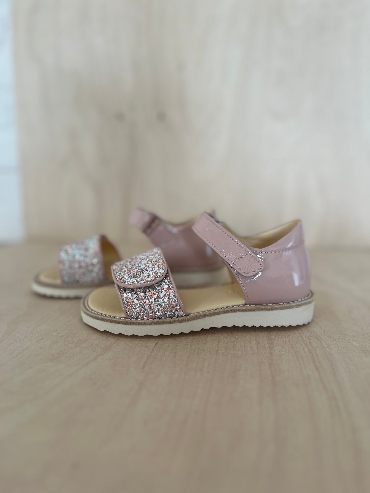 sandaal rosa glitters