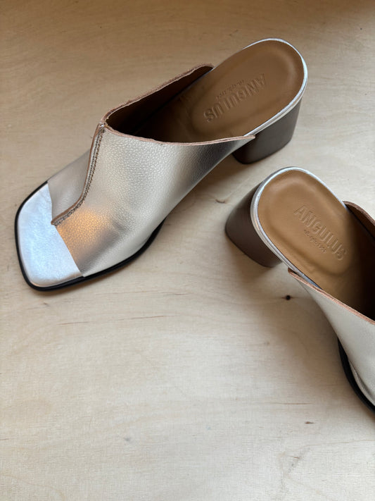 Angulus dames slip in sandaal zilver met hak