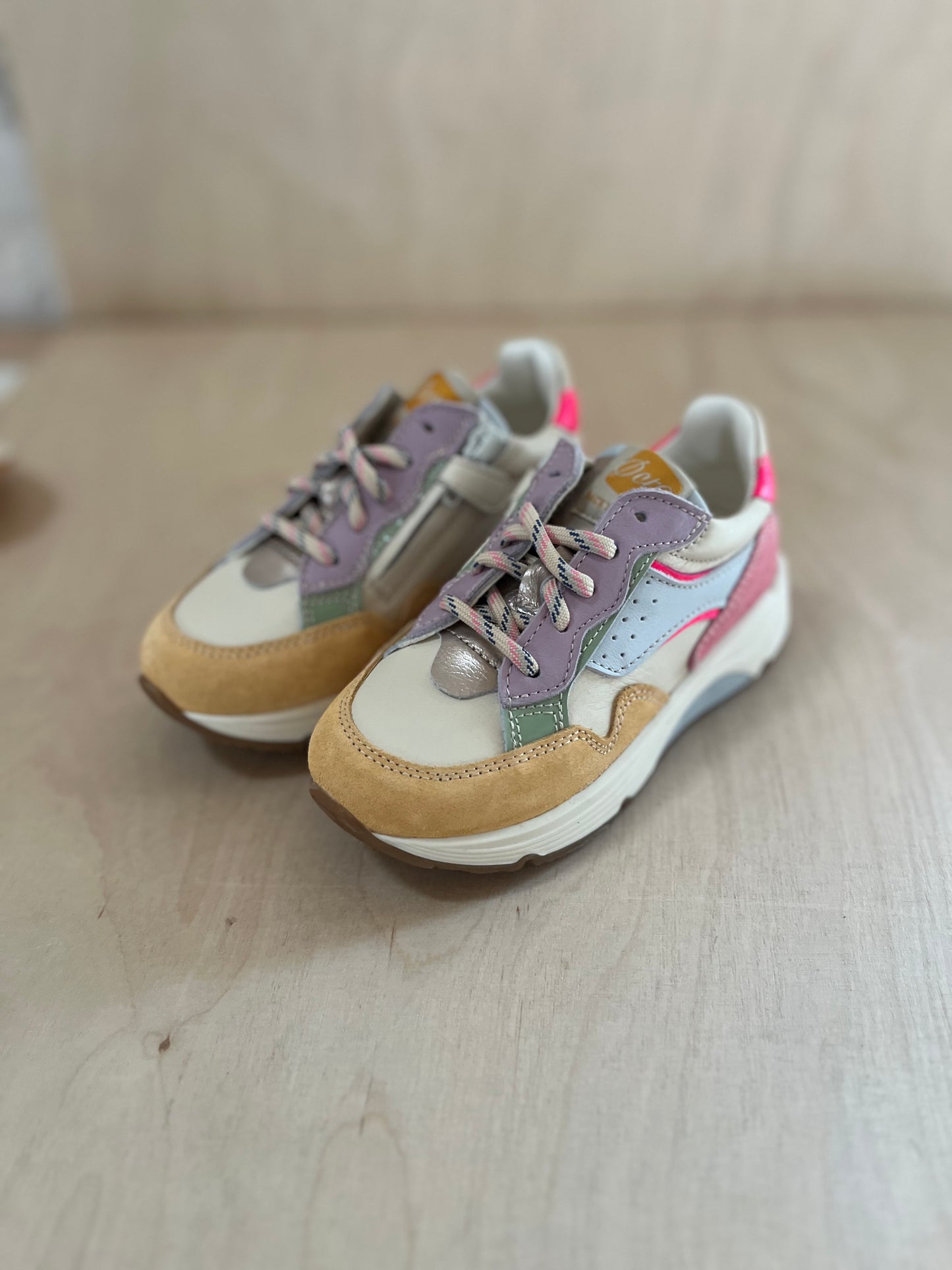 runner - peach lila roos