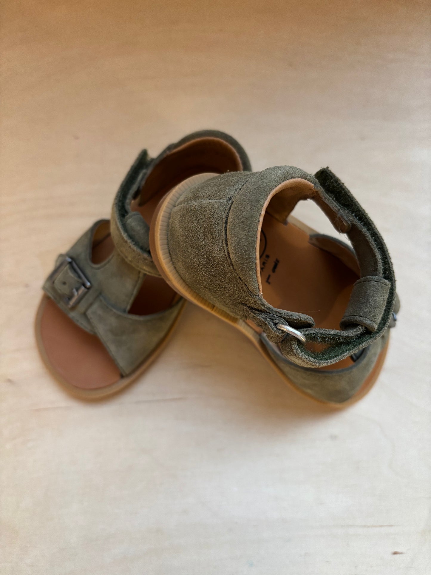 Pom d'api sandaal poppy easy kaki