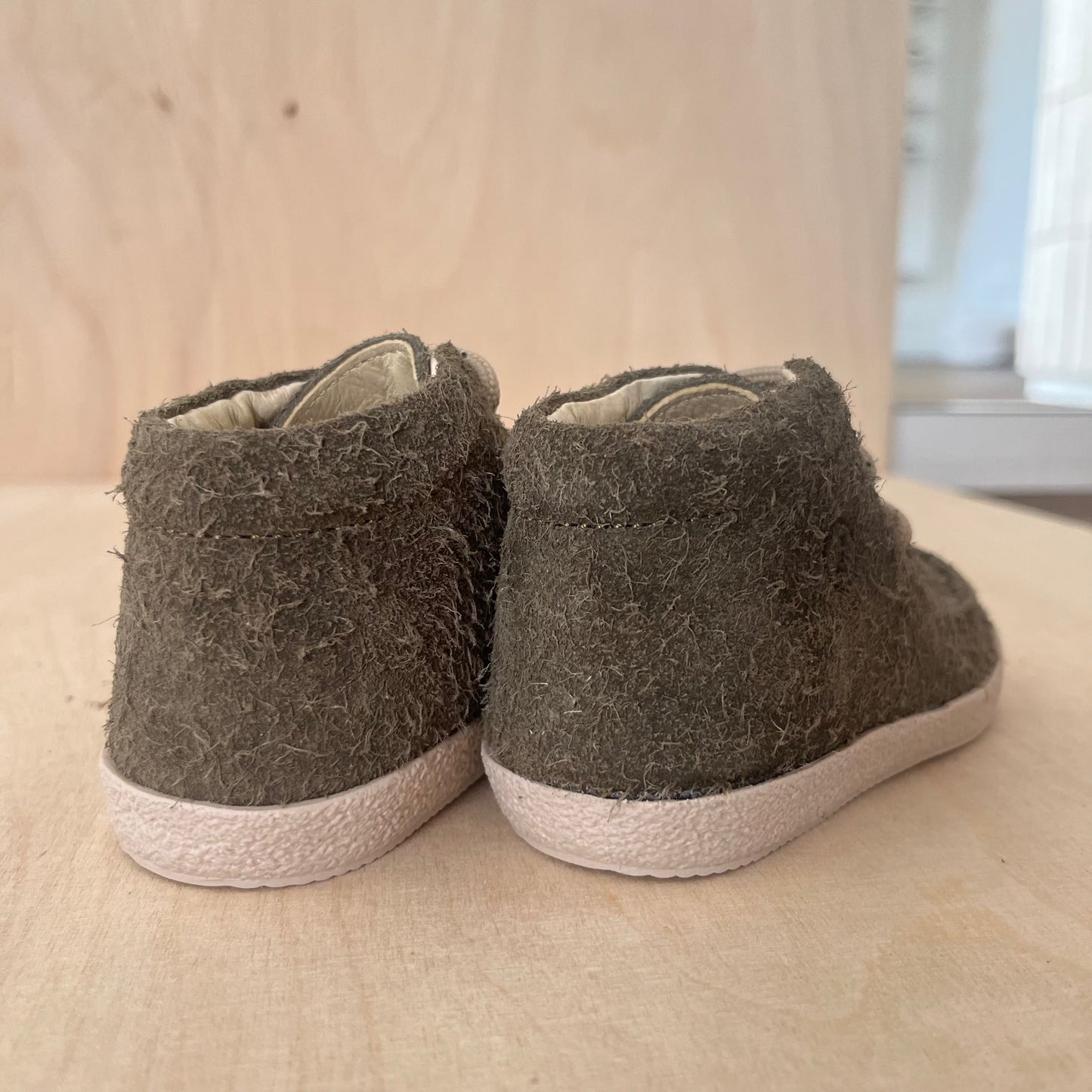sneaker ostrit - pluma militare