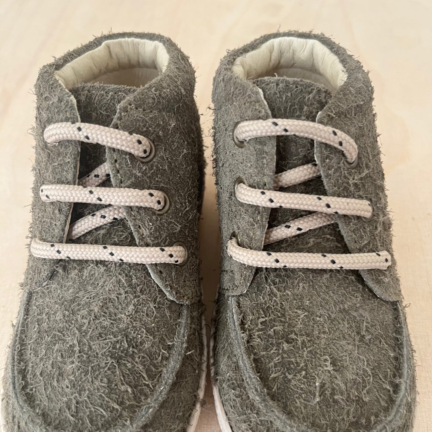 sneaker ostrit - pluma militare