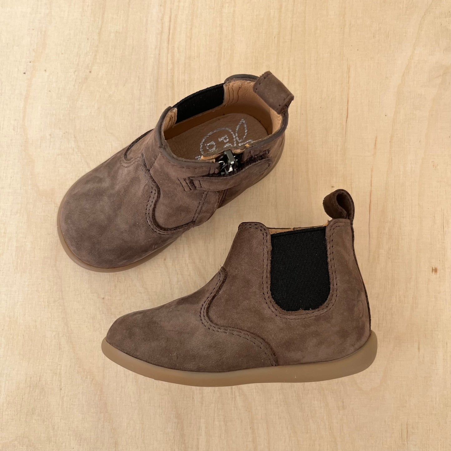 stand up - jod - nubuck taupe