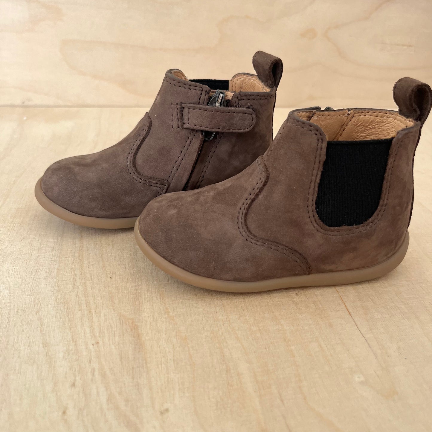 stand up - jod - nubuck taupe