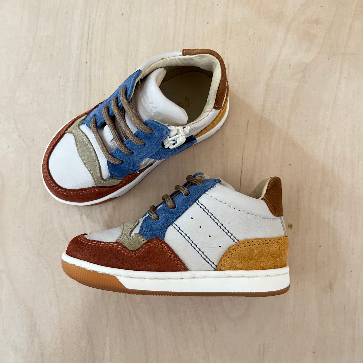 sneaker kang - copper milk azure