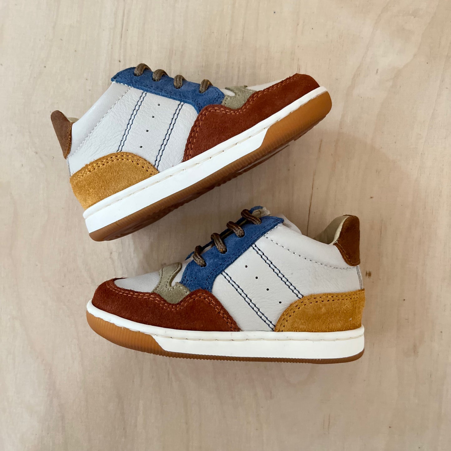 sneaker kang - copper milk azure