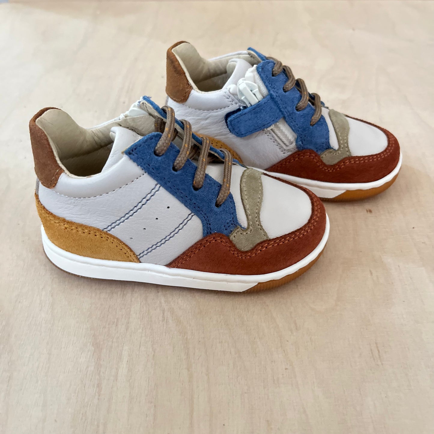 sneaker kang - copper milk azure