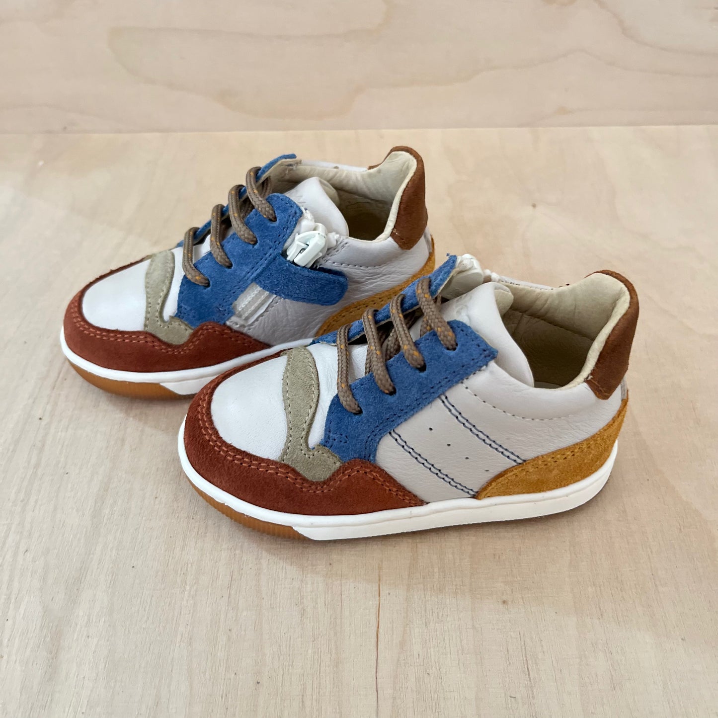 sneaker kang - copper milk azure
