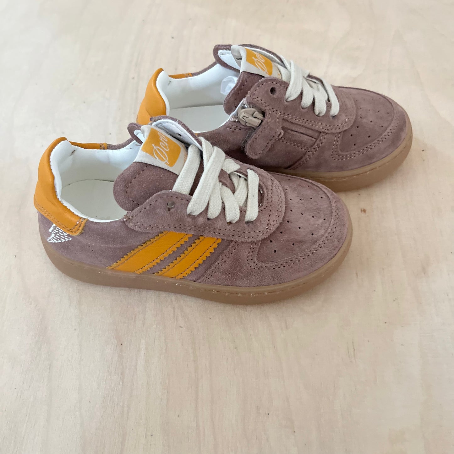 harry sneaker - taupe suede, mosterd strepen - kids