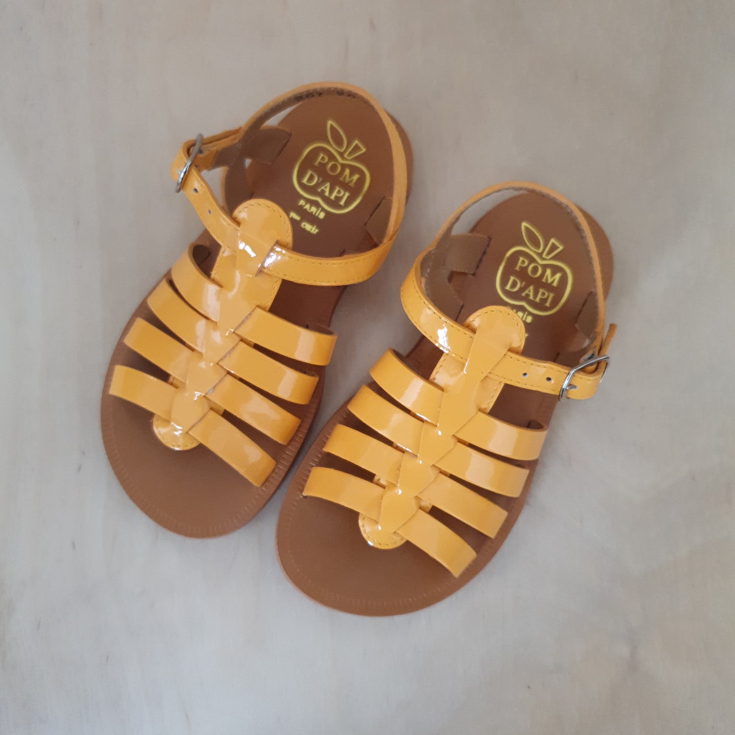 sandaal plagette strap - vernis mango