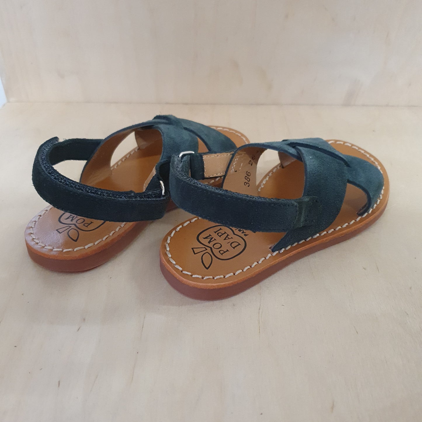 POM D'API - sandaal plage stitch cross - velours pin