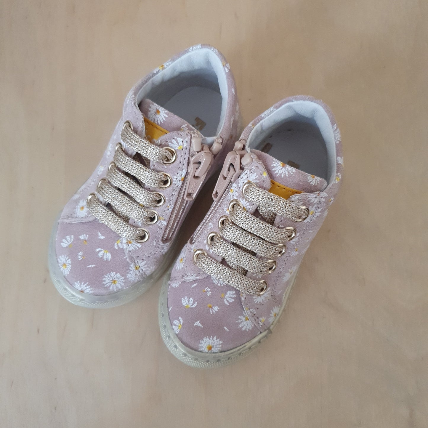 stapsneaker snopes - daisies cipria milk