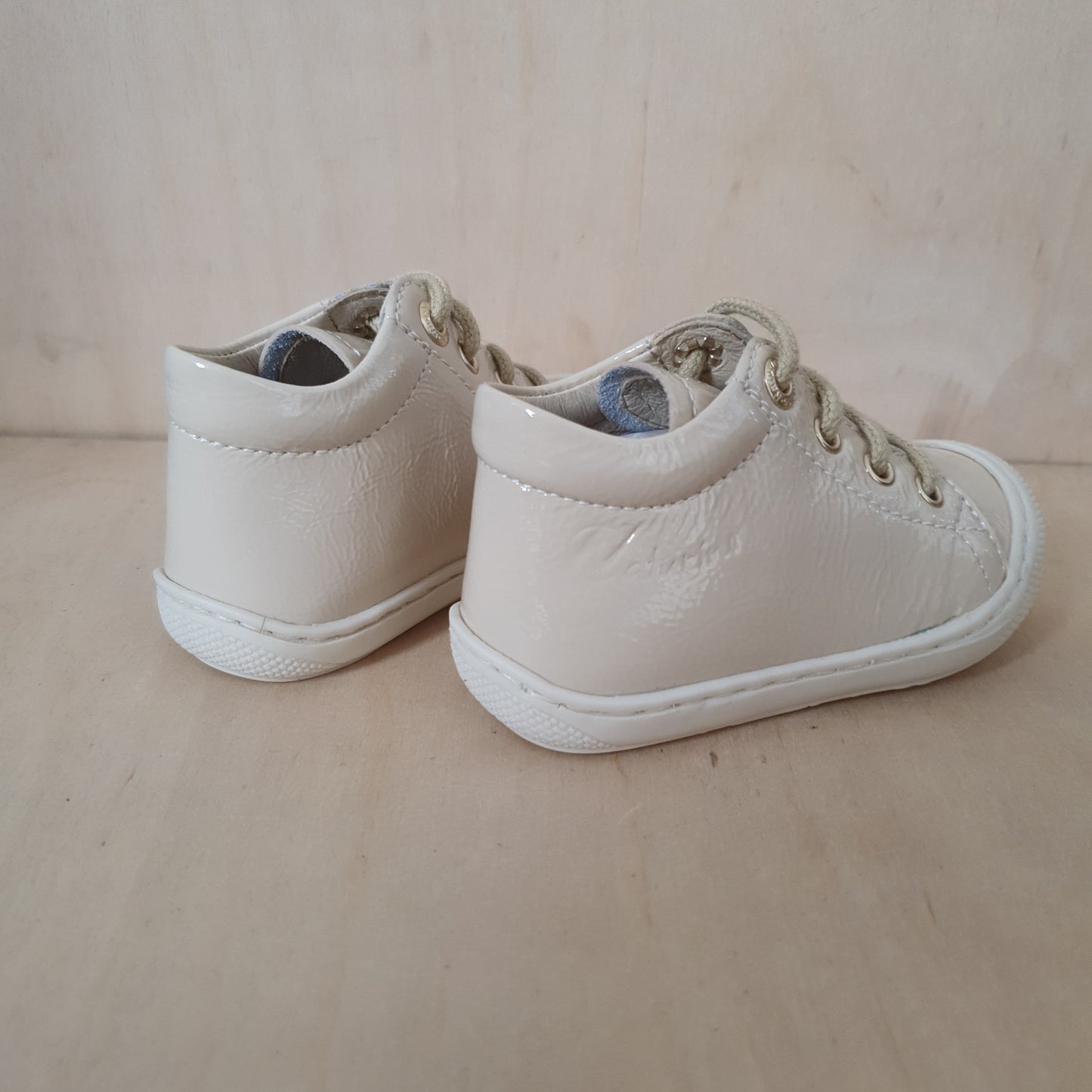 cocoon - naplak sole bone