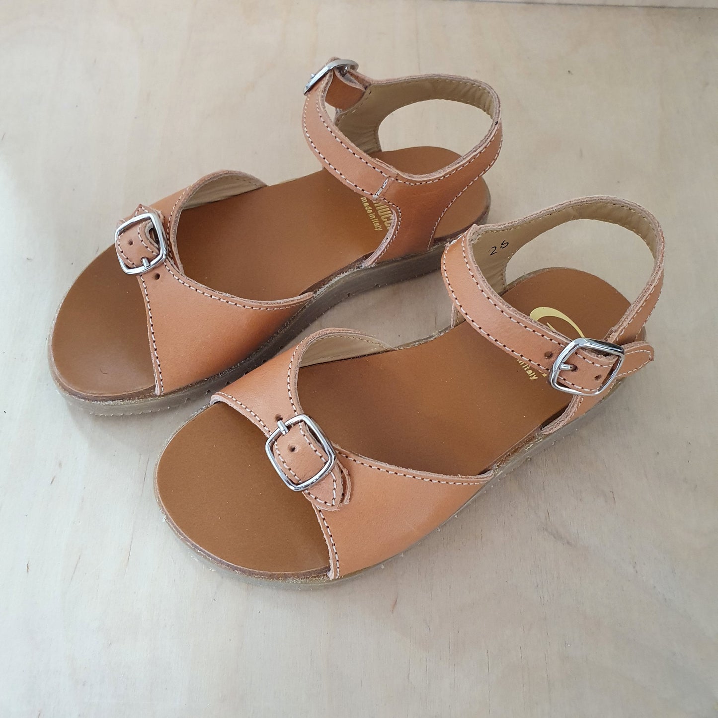 sandaal camel