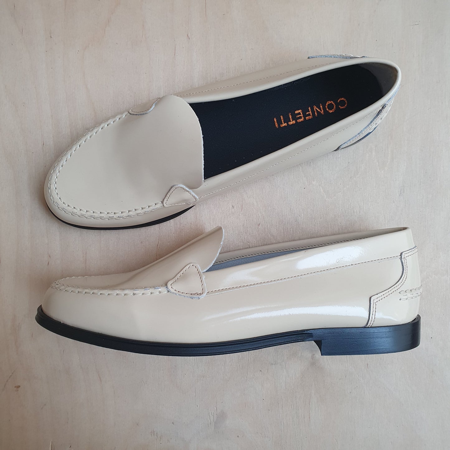 dames loafer - beige lakleder