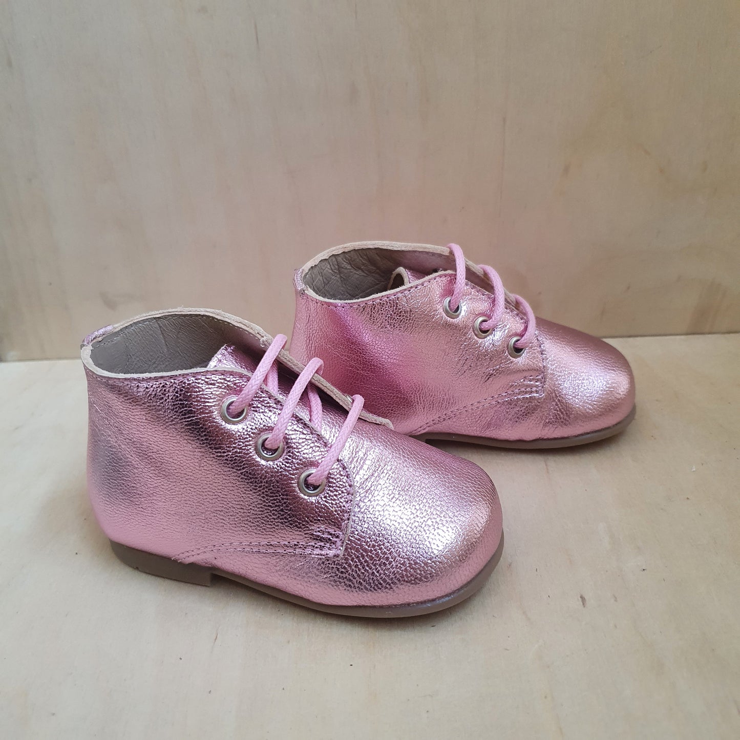CONFETTI - stapschoen miki - galaxy roze