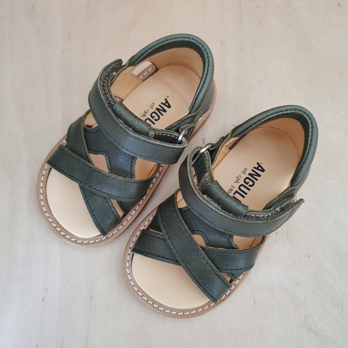ANGULUS - stapsandaal velcro - donker groen